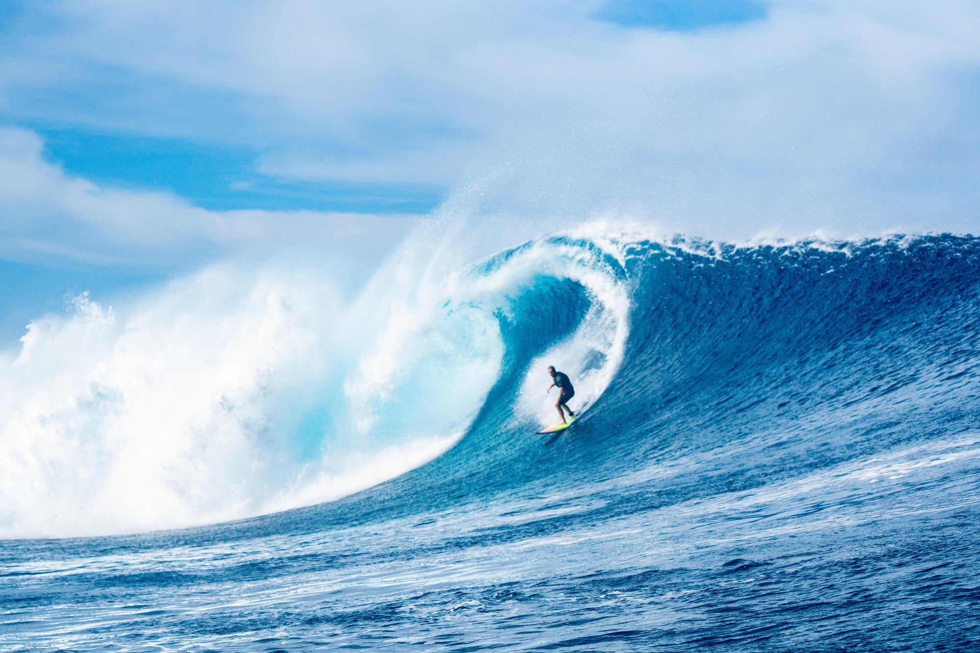 JoJo Roper surfing Cloudbreak March 7 2024 on his Rusty Surfboard